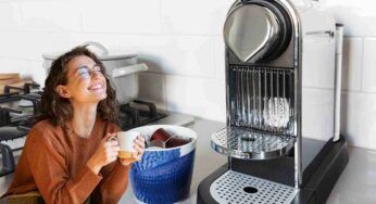 La tua macchina del caffè ha la muffa quando la apri? A me non capita più grazie a questi metodi