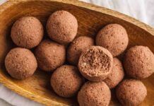 Ai miei amici dopo cena ho servito questi dolcetti al cioccolato, perfetti da mangiare mentre bevi un amaro! Ai miei amici dopo cena ho servito questi dolcetti al cioccolato, perfetti da mangiare mentre bevi un amaro! - RicettaSprint