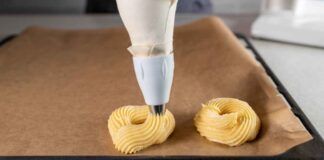 Volevo fare i biscotti con la frolla montata, ma ho sbagliato la ricetta ed è diventata troppo dura, l’ho riportata in vita con il trucco della nonna - RicettaSprint