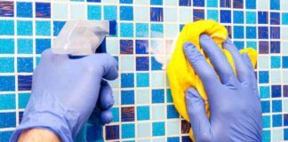 Come pulire le fughe delle piastrelle di ceramica?