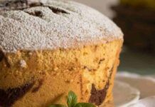 Una fetta di questo ciambellone variegato al cioccolato ti darà la giusta carica per affrontare la giornata, lo cuoci direttamente in friggitrice ad aria