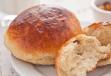 Il nome dice tutto! Brioche pandoro: in assoluto le più morbide e golose del web, falle così e ci metti un attimo!