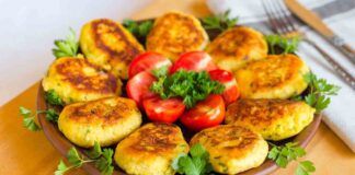 Cotolette croccanti con 3 ingredienti, niente carne, solo patate e con 3 euro mangiano pure 6 persone