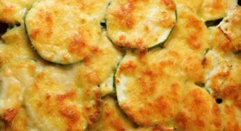 Apro il frigorifero e mi vedo quelle zucchine in un angolo, che faccio mica le butto: ho tirato fuori una cena pazzesca
