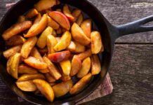 E se invece della solita caponata salata, ne preparassimo una dolce? Conquista tutti con un dessert autunnale irresistibile!