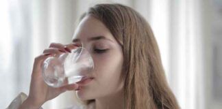 Bevo tutti i giorni questo drink intestinale, digerisco ormai di tutto - RicettaSprint