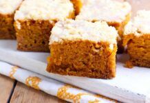 Mi sono serviti un pezzo di zucca e una tazzina di caffè per fare una torta dolcissima con pochissimi grassi solo ingredienti genuini