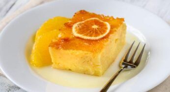 Torta 5 minuti all’arancia, ma non per farla ma per la cottura, stavolta la colazione la mangi appena sfornata!