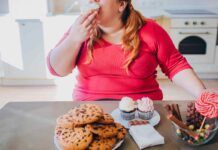 Hai sempre e costantemente voglia di dolci? È tutta colpa di questa malattia, chiama subito il medico - RicettaSprint