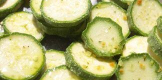 Zucchine lesse in pochi minuti, ecco i trucchi che ti cambiano la vita in cucina - RicettaSprint