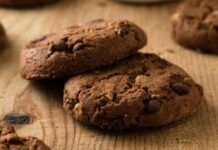 Mia figlia celiaca, io intollerante al lattosio, ma mangiamo biscotti al cioccolato tutti i giorni, basta farli così!