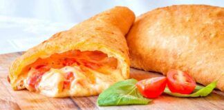 Panzerotti pomodoro e mozzarella, fritti come pizze ma più morbidi. il trucchetto è il latte caldo, il bis è d'obbligo!