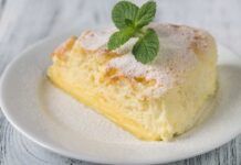 Preparo una torta che cuoce in forno ma sembra un goloso budino, cremosità senza rinunce da solo 120 kcal!