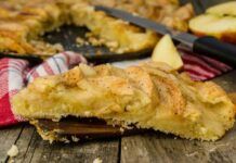 Torta di mele arrangiata: solo 3 ingredienti e niente più, così pure all'improvviso puoi fare un figurone
