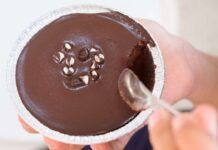 Colazione proteica per golosoni a dieta: Tortine cremose al cioccolato senza forno, il segreto è un altro, solo 190 kcal!