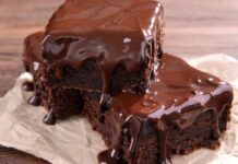 Voglia di brownies al cioccolato soddisfatta in meno di 20 minuti: mescolo e cuocio tutto in padella senza sporcare niente!