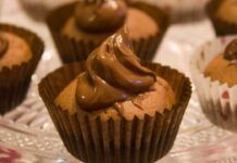 I miei muffin sai perché sono così buoni, la Nutella sta dentro e fuori provali subito! Muffin alla Nutella Ricettasprint