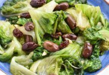 Le scarole di nonna Pina, le servi come contorno o ci farcisci panini e pizze, è sempre un successone Scarole olive pinoli Ricettasprint