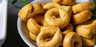Ne mangi all'infinito e non ti stancano mai, prepara il vino, ti faccio vedere come ci preparo questi gustosi tarallini!