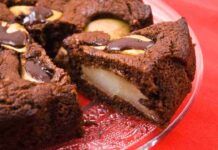  Torta all’acqua cioccolato e pere pronta in 5 minuti Ricettasprint