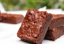 Torta alle tre farine, la mangio tutti i weekend, una fetta tira l’altra e non vado più al bar