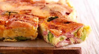 Bastano pochi broccoli, speck e la pasta sfoglia per preparare una cena coi fiocchi, in soli 15 minuti!