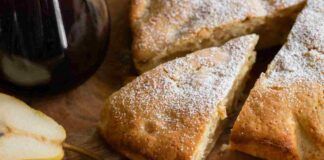 Mi erano rimaste due pere, anche un po’ bruttine e comunque troppo martire, ma ottime per questo dolce! - RicettaSprint