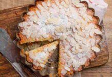 La torta emiliana di riso la fai con un pugno di ingredienti: più tenera di un budino, se la litigheranno