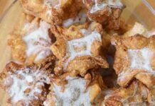 Ne posso mangiare anche tre di questi dolcetti: solo pasta sfoglia al forno e zucchero a velo, 200 kcal Dolcetti sfoglia zucchero a velo