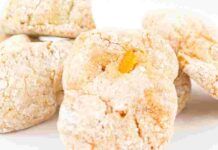 A Natale tutto è più dolce, io preparo dei dolcetti con la farina di mandorle che spariscono appena in tavola