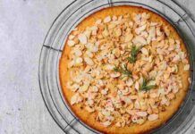 torta morbida con la frutta