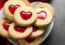 Biscotti di San Valentino: l’impasto friabile dal ripieno goloso, la ricetta è un trucchetto di nonna, più buoni che in pasticceria! Biscotti di San Valentino