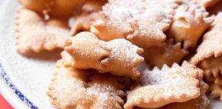 Chiacchiere di carnevale al forno