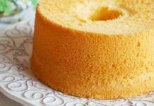 Questa chiffon cake al limone è senza glutine e lattosio con un solo dolce salvo la colazione a tutti chiffon cake al limone senza glutine e lattosio