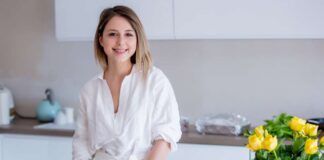 Donna cucina