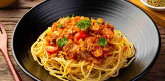 Pasta tonno e pomodoro