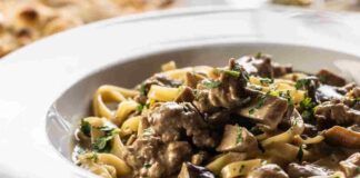 Tagliatelle con la frutta secca