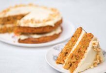 Torta Camilla con i pezzi di cioccolato bianco