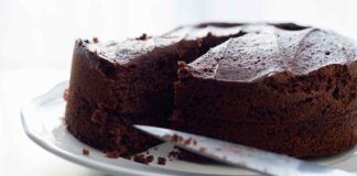 Torta al cioccolato senza bilancia light