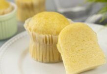 Tortini bianchissimi, incredibile morbidezza che si scioglie in bocca: uno non basta, il bis lo fai per forza! Tortini di albumi e panna