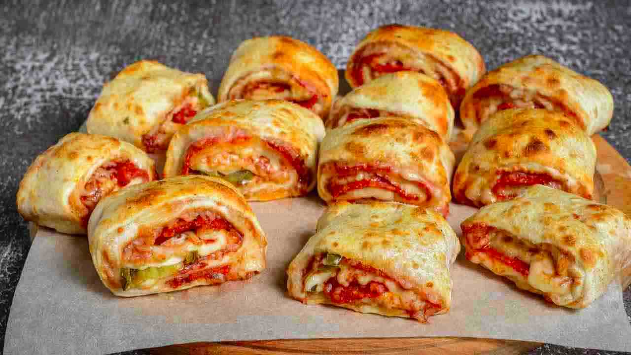 rotolini di pizza