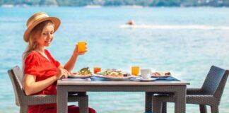 Donna colazione