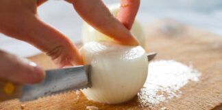 Tagliare cipolle