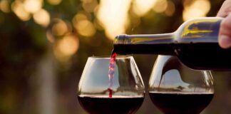 Non portare bottiglie di vino in dono - RicettaSprint