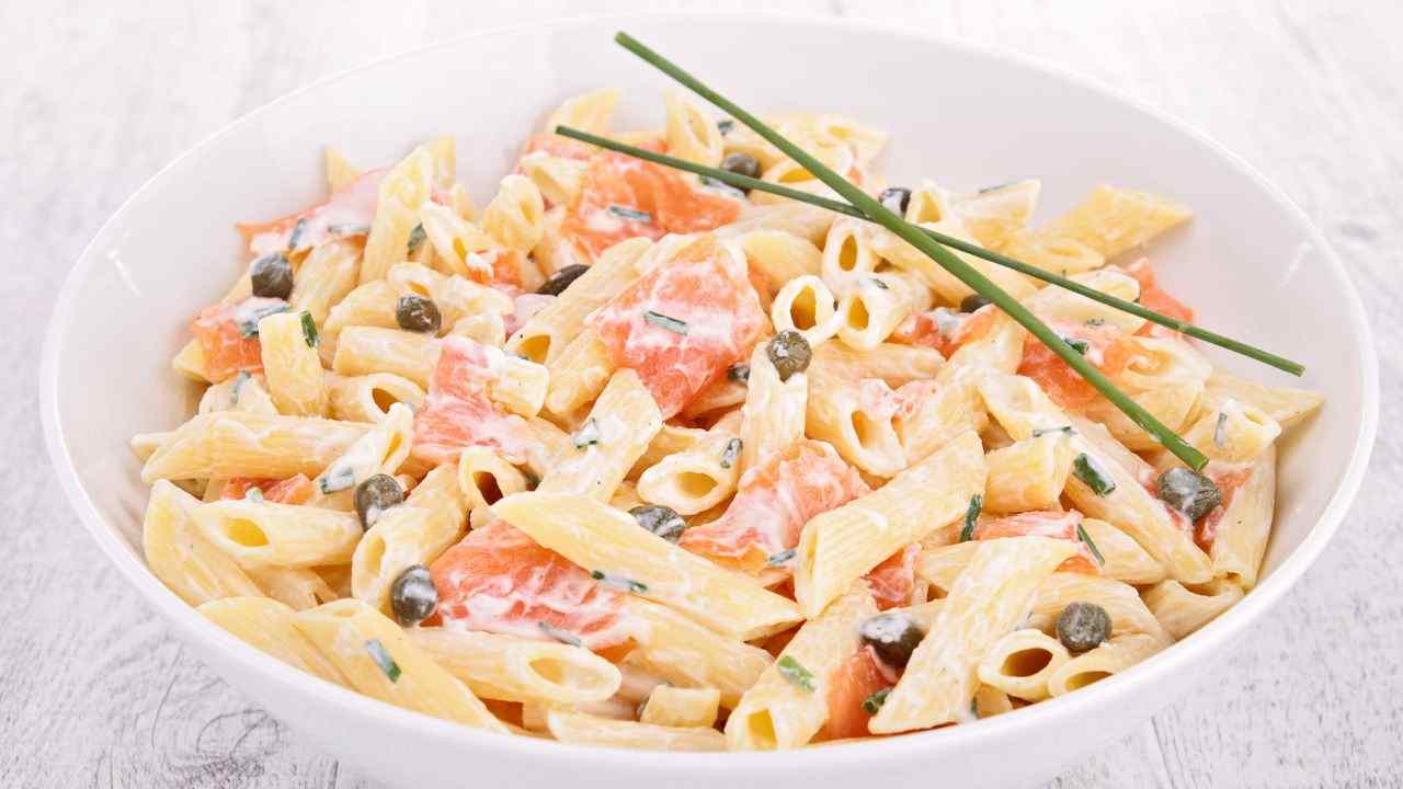 Pennette veloci con panna e salmone affumicato