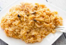 Semplice senza troppi intrugli e passaggi, faccio un risottino alla pescatora con il preparato surgelato, se lo divorano tutti Risotto alla pescatora con preparato surgelato