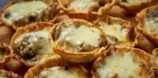 Tartellette salsicce e funghi