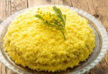 Ero stanca della solita torta mimosa, ho dato una svolta alla solita ricetta, buonissima: quest’anno le batto tutte! Torta mimosa all'arancia