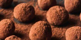 Dolcetti morbidi senza cottura, li preparo con i biscotti avanzati e una tazzina di caffè