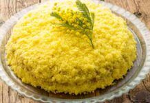 Alla festa della donna ho ho preparato io il dolce, una torta mimosa fresca e profumata come la fa la mia mamma Alla festa della donna ho ho preparato io il dolce, una torta mimosa fresca e profumata come la fa la mia mamma